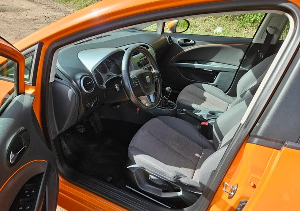 Seat Leon cena 22200 przebieg: 251074, rok produkcji 2009 z Poznań małe 211